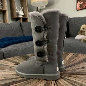 UGG Bailey Button Triplet Tall Boots Grey Sz 7